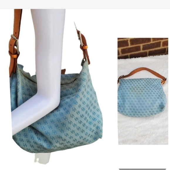 Dooney & Bourke signature shoulder bag - Picture 1 of 13